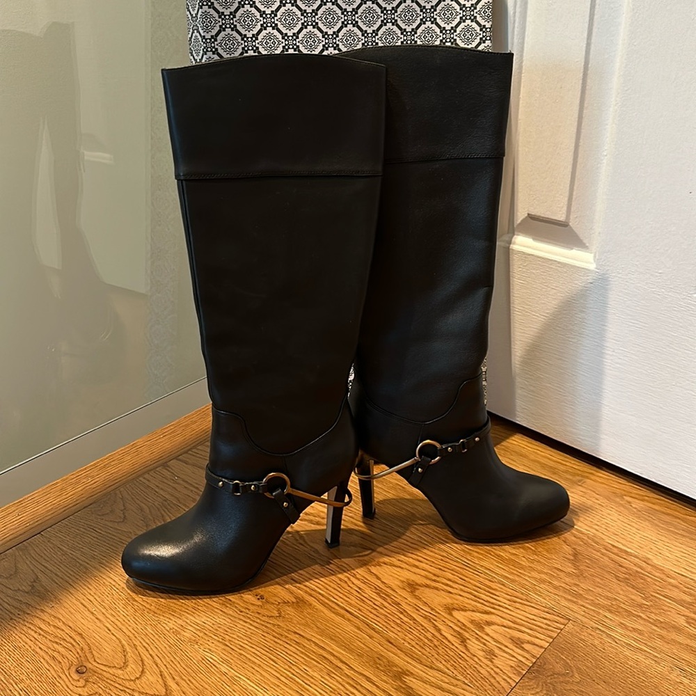 KNEE HIGH BOOTS